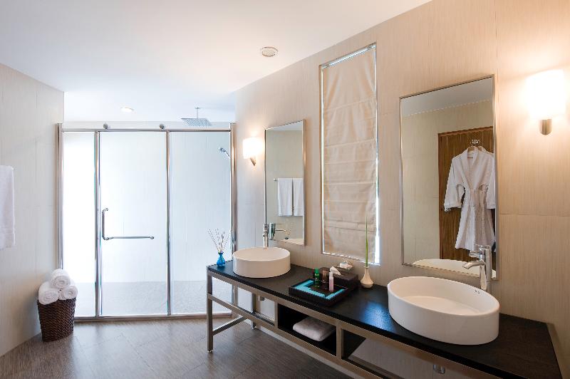 اتاق سوپریور با تخت بزرگ, Shanghai Hotel Holland