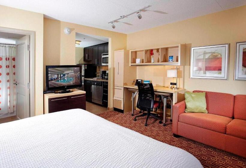 Standard Studio King Bed, Towneplace Suites By Marriott Sudbury