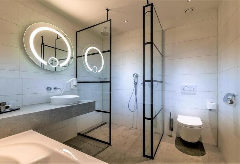 اتاق لوکس, Van Der Valk Hotel Den Haag