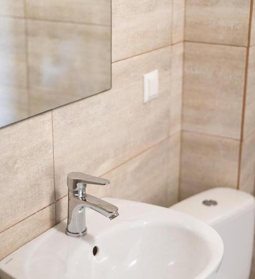 اتاق استاندارد چهار تخته, Villa Marina