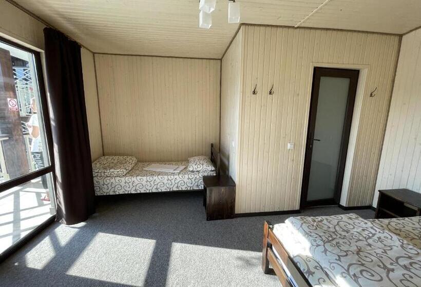 اتاق استاندارد سه نفره, Villa Marina