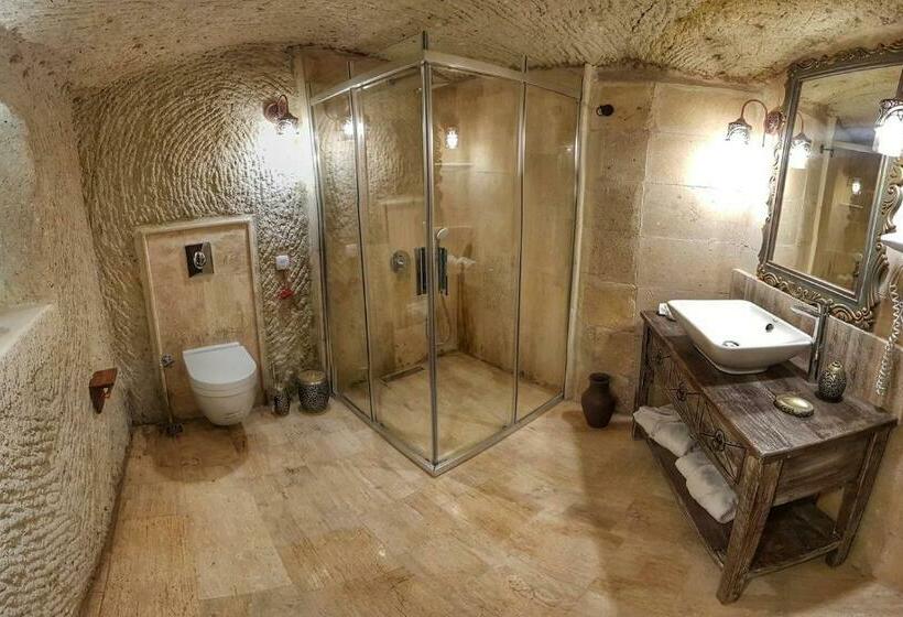 سوییت با استخر, Elysion Cave Suites