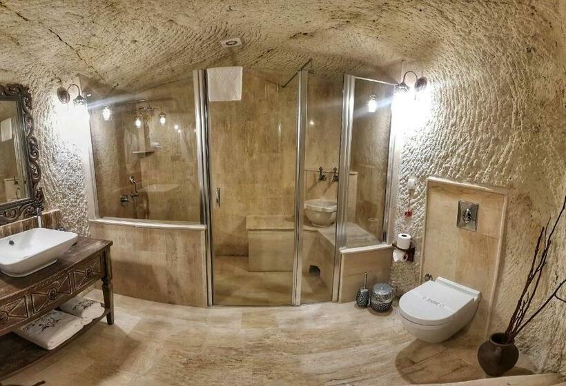 سوئیت با وان آب گرم, Elysion Cave Suites