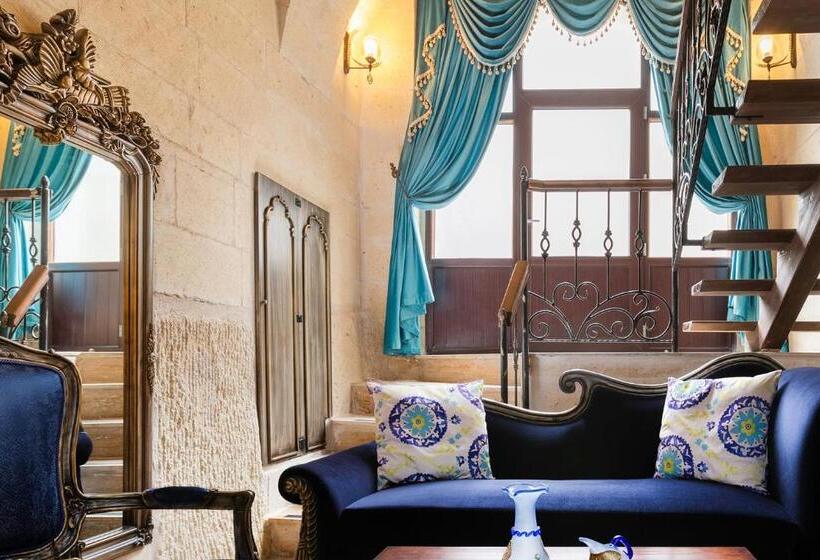 سوییت با استخر, Elysion Cave Suites