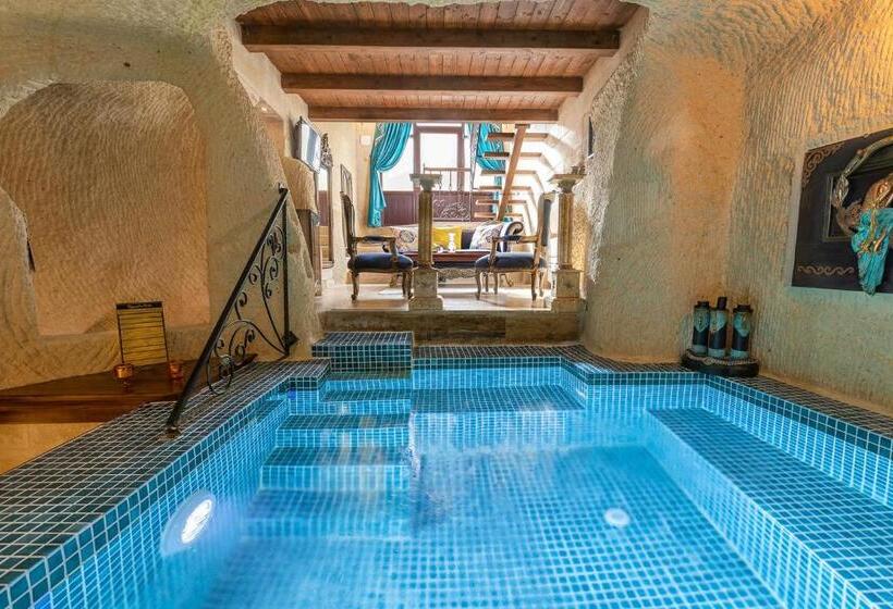 سوییت با استخر, Elysion Cave Suites