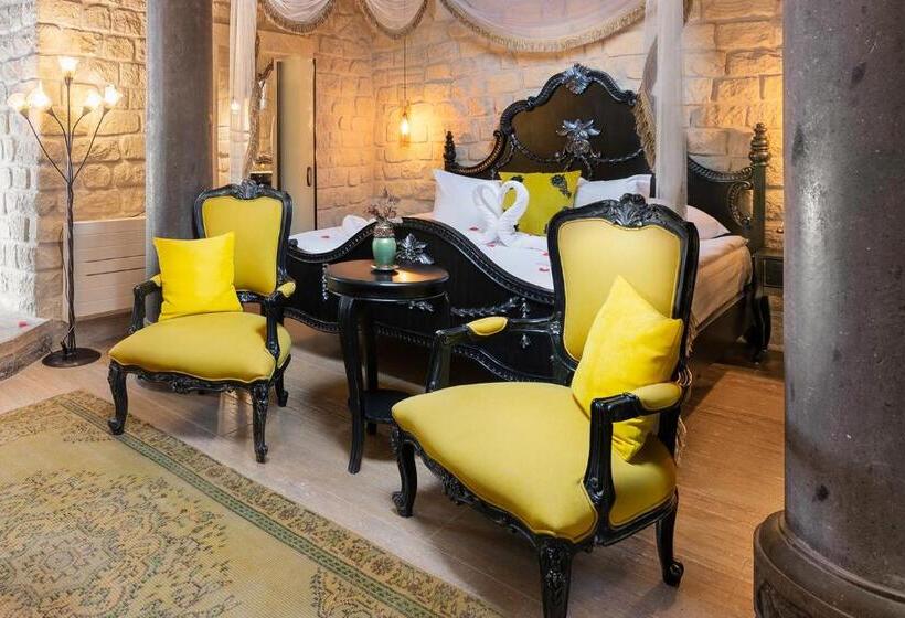 Suite with Terrace, Elysion Cave Suites