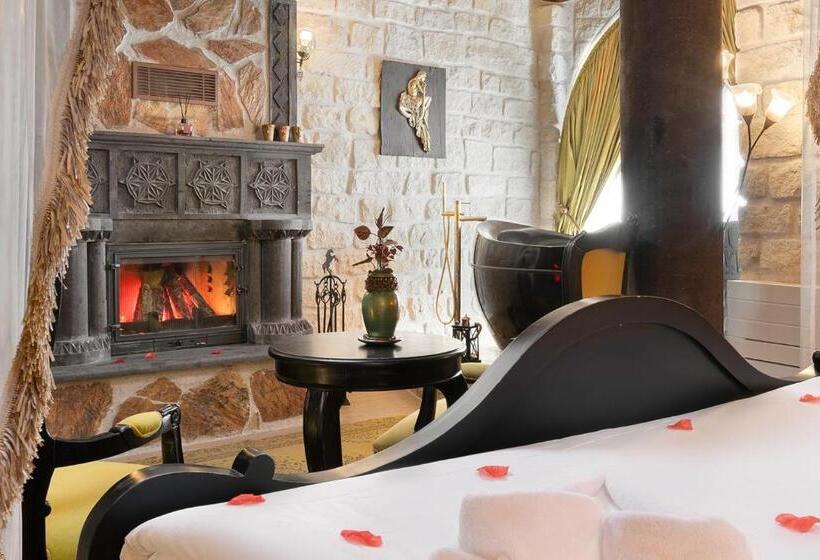 Suite with Terrace, Elysion Cave Suites