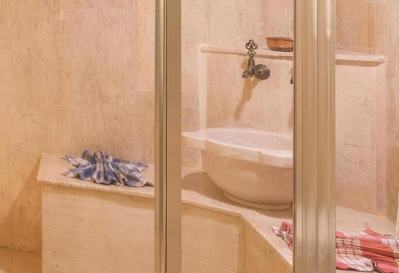 سوئیت با وان آب گرم, Elysion Cave Suites