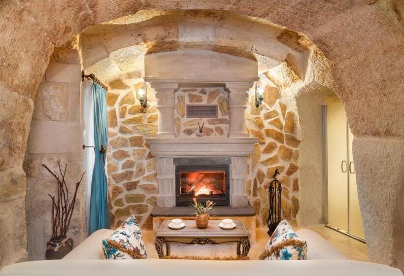 سوئیت با وان آب گرم, Elysion Cave Suites