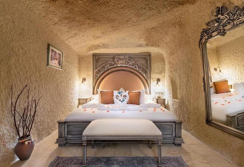 سوئیت با وان آب گرم, Elysion Cave Suites