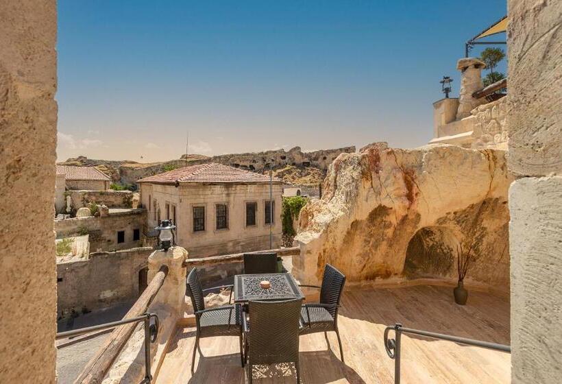اتاق لوکس با بالکن, Elysion Cave Suites