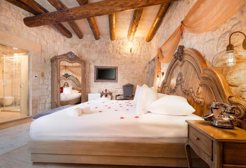 اتاق لوکس با بالکن, Elysion Cave Suites