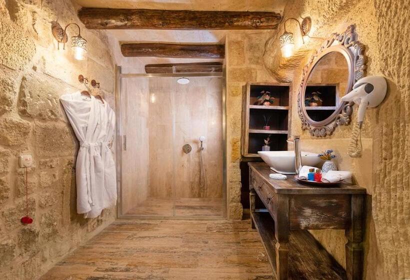 اتاق لوکس با تخت بزرگ, Elysion Cave Suites