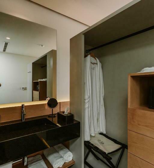 اتاق لوکس, Tá Hotel De Diseño
