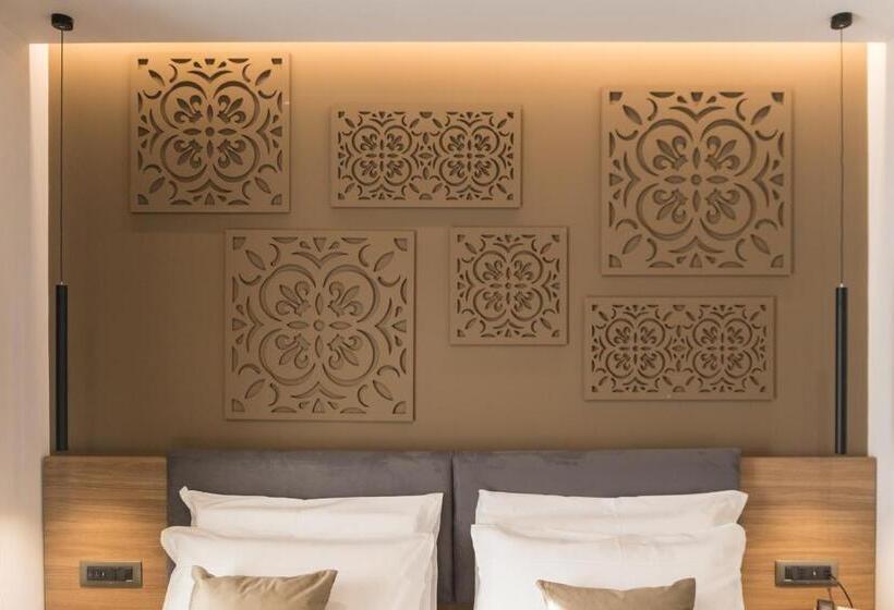 اتاق استاندارد با بالکن, Giafra Luxury Rooms