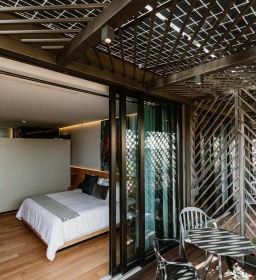 اتاق لوکس, Tá Hotel De Diseño