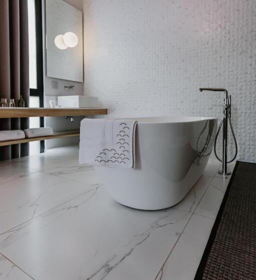 سوییت, Tá Hotel De Diseño