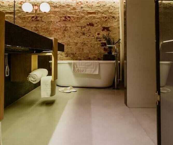 سوییت, Tá Hotel De Diseño