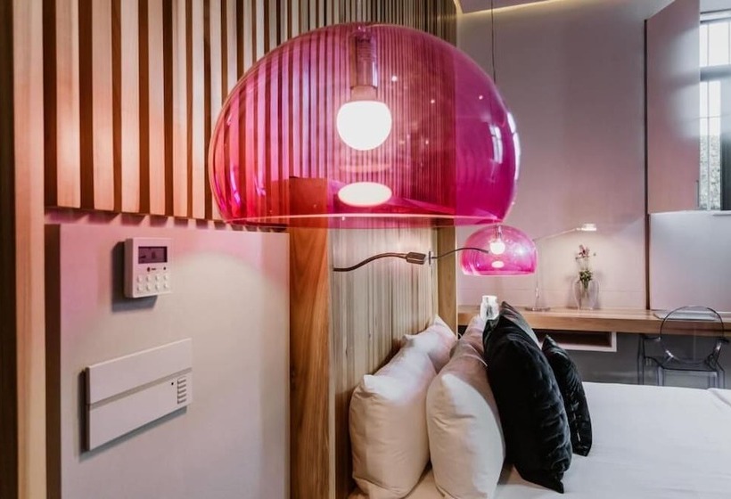 سوییت, Tá Hotel De Diseño