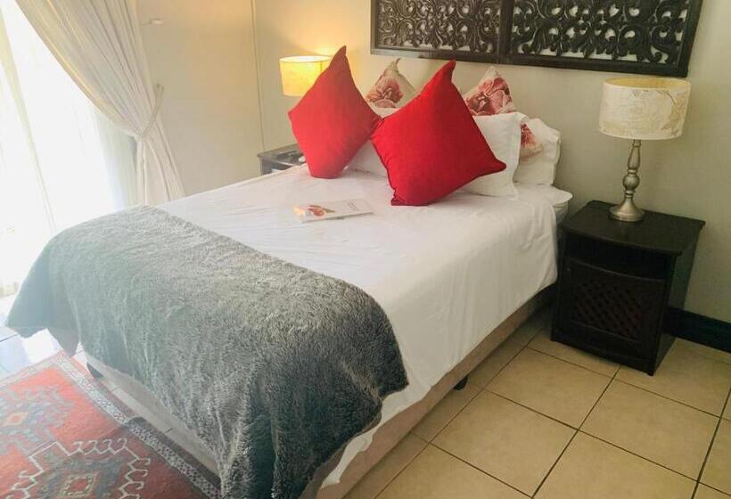 اتاق استاندارد با بالکن, Oaklands Inn And Conference Centre