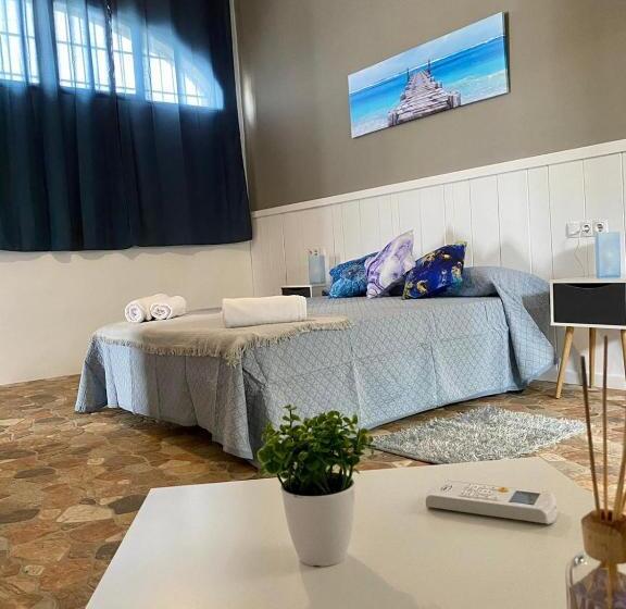 استودیوی سوپریور, Devmani Hotel Rural