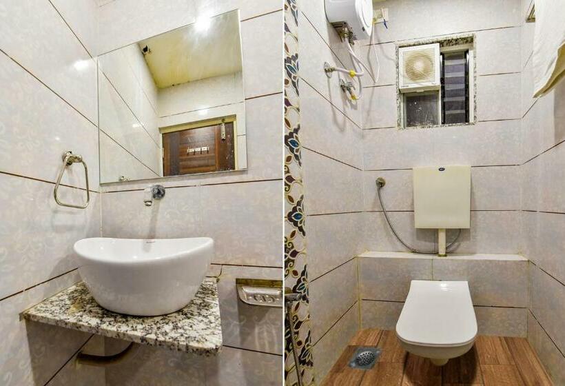 اتاق لوکس, Fabhotel Raj Palace I