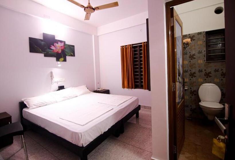 اتاق لوکس, Planet Residency