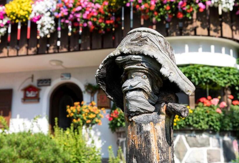 اتاق استاندارد سه نفره, Villa Resi B&b