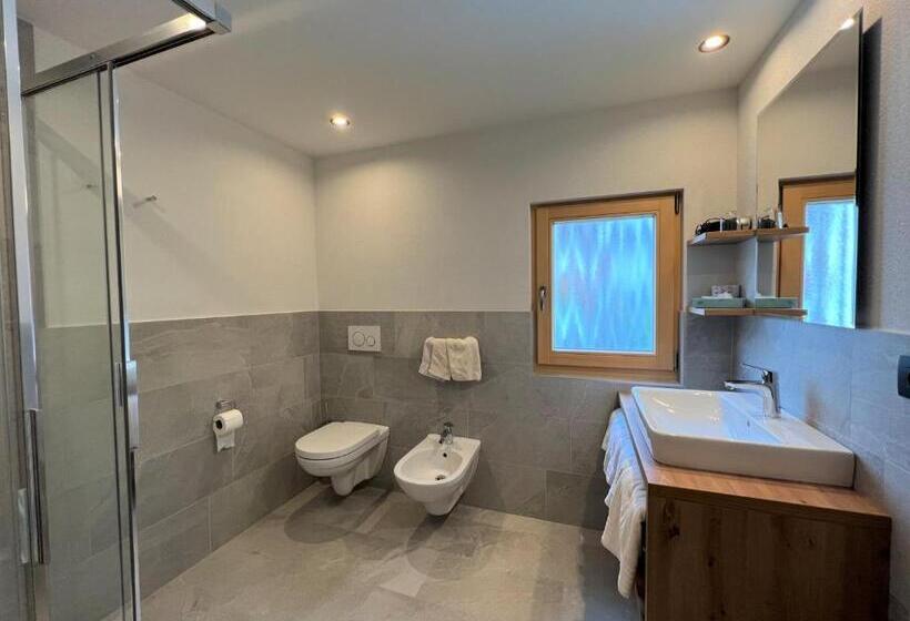 اتاق استاندارد سه نفره, Villa Resi B&b