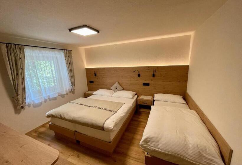 اتاق استاندارد سه نفره, Villa Resi B&b
