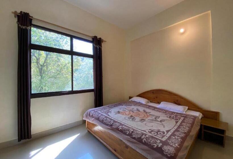 اتاق سوپریور, Goroomgo Kanara Hotel Bhimtal   Parking Facilities   Excellent Service