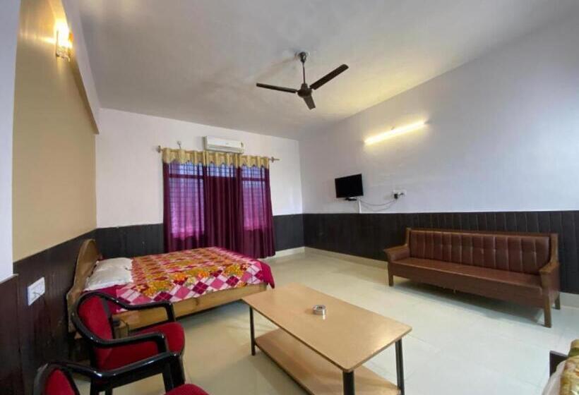 اتاق سوپریور, Goroomgo Kanara Hotel Bhimtal   Parking Facilities   Excellent Service