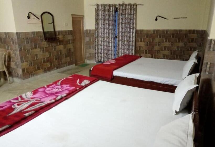 اتاق لوکس چهار تخته, Goroomgo Prateek Residency Digha