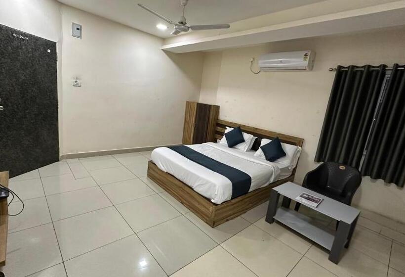 اتاق لوکس, New Shiv Kunj