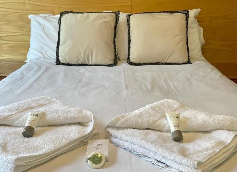 اتاق لوکس, The Lodge Bournemouth