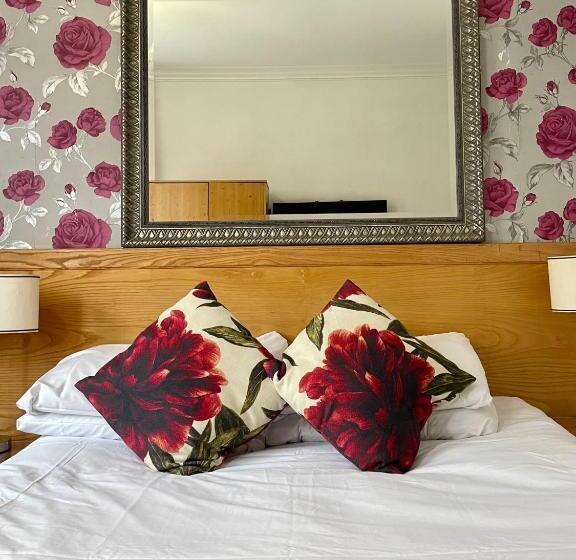 اتاق لوکس, The Lodge Bournemouth