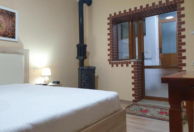 آپارتمان 1 خوابه همکف, Jordhani S House