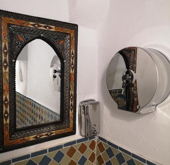 اتاق چهار تخته با دستشویی مشترک, Riad & Café Culturel Bab El Fan