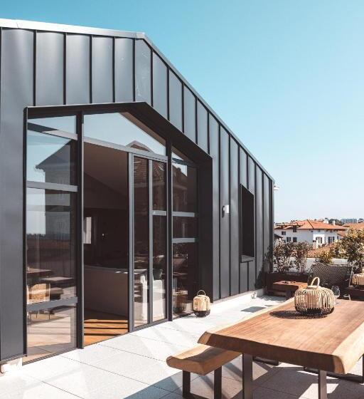 سوئیت کلاب, Le Garage Biarritz