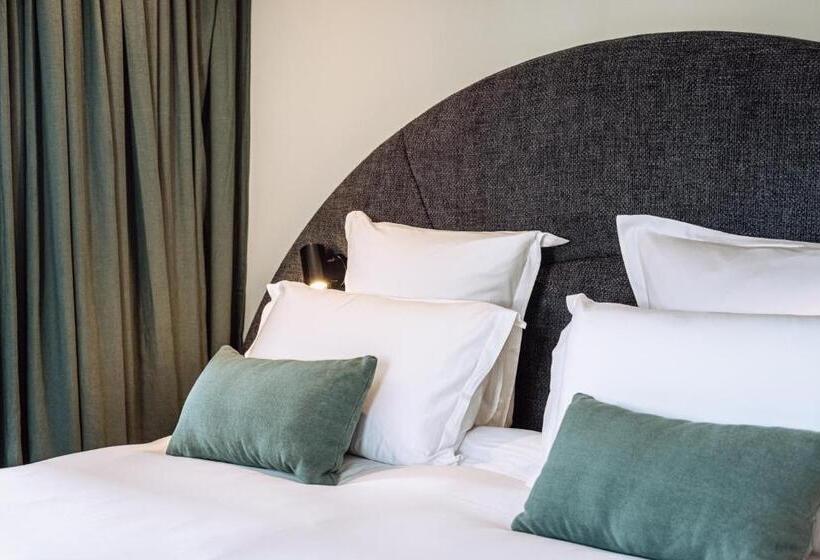 سوئیت کلاب, Le Garage Biarritz