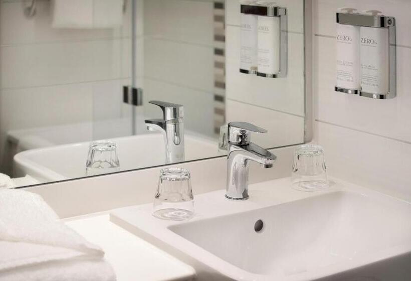 اتاق استاندارد, Leonardo Hotel Chester