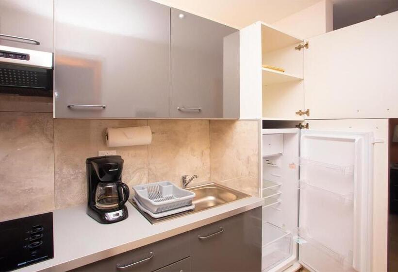 اتاق استاندارد با تخت بزرگ, Diamond Gem Residence