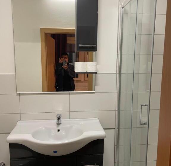 Economy Triple Room, Relax Hotel Ludwigshafen