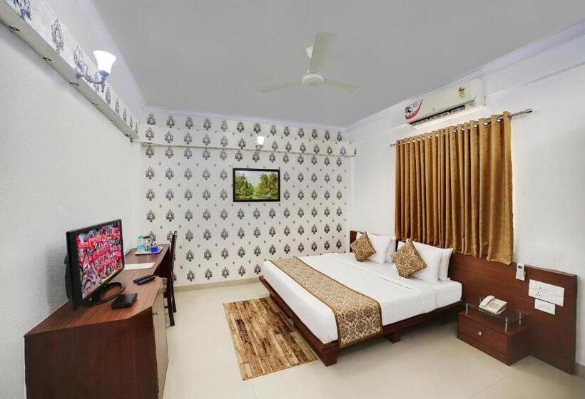 اتاق سوپریور با تخت بزرگ, The Liverpool Blue Hotels