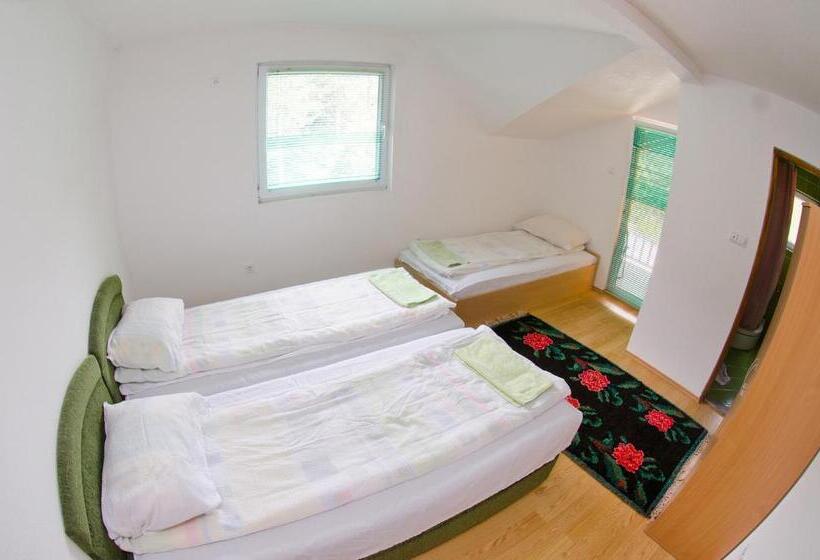 اتاق استاندارد سه تخته با بالکن, Vila Sunce Village Resort Konjic