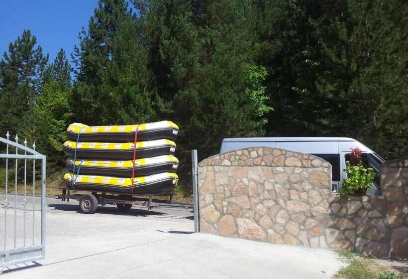 اتاق استاندارد چهارنفره با بالکن, Vila Sunce Village Resort Konjic