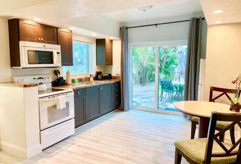 سوئیت با تخت بزرگ, Organic Beach Retreat