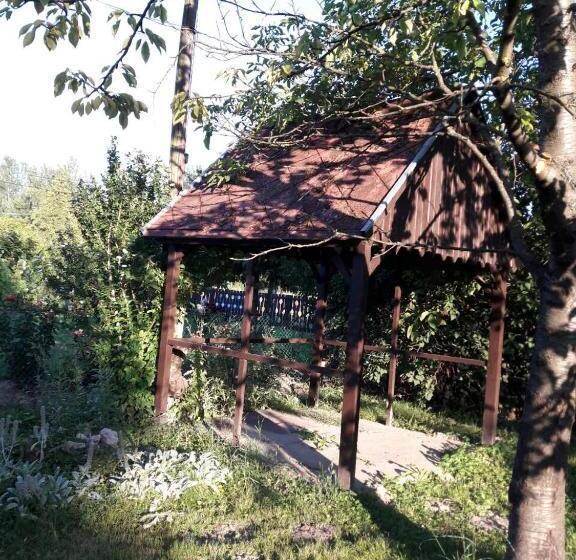آپارتمان 1 خوابه, Toldi Apartman