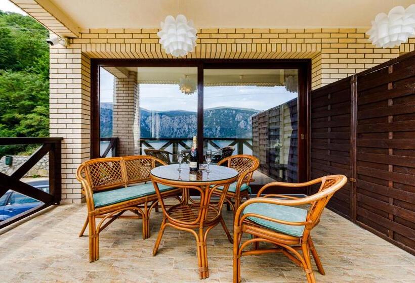 Deluxe Suite Sea View, Pensiunea Decebal Resort   Cazanele Dunarii