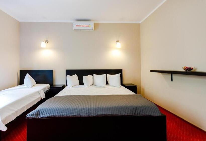 Economy Triple Room, Pensiunea Decebal Resort   Cazanele Dunarii
